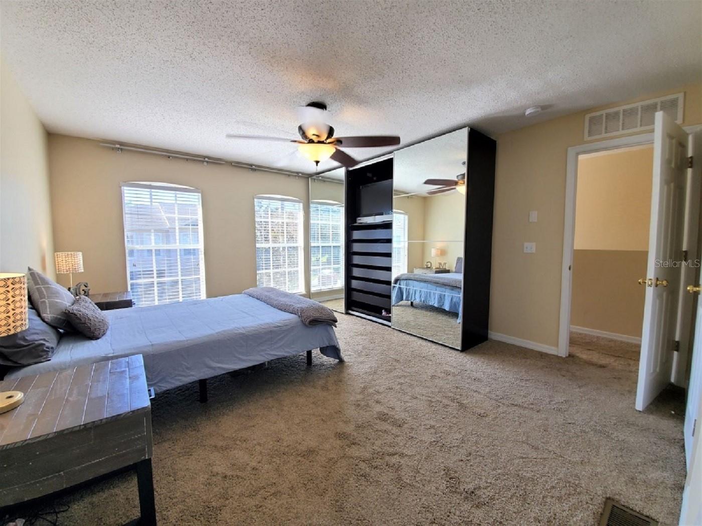 9870 Ashburn Lake Dr Property Photo 15