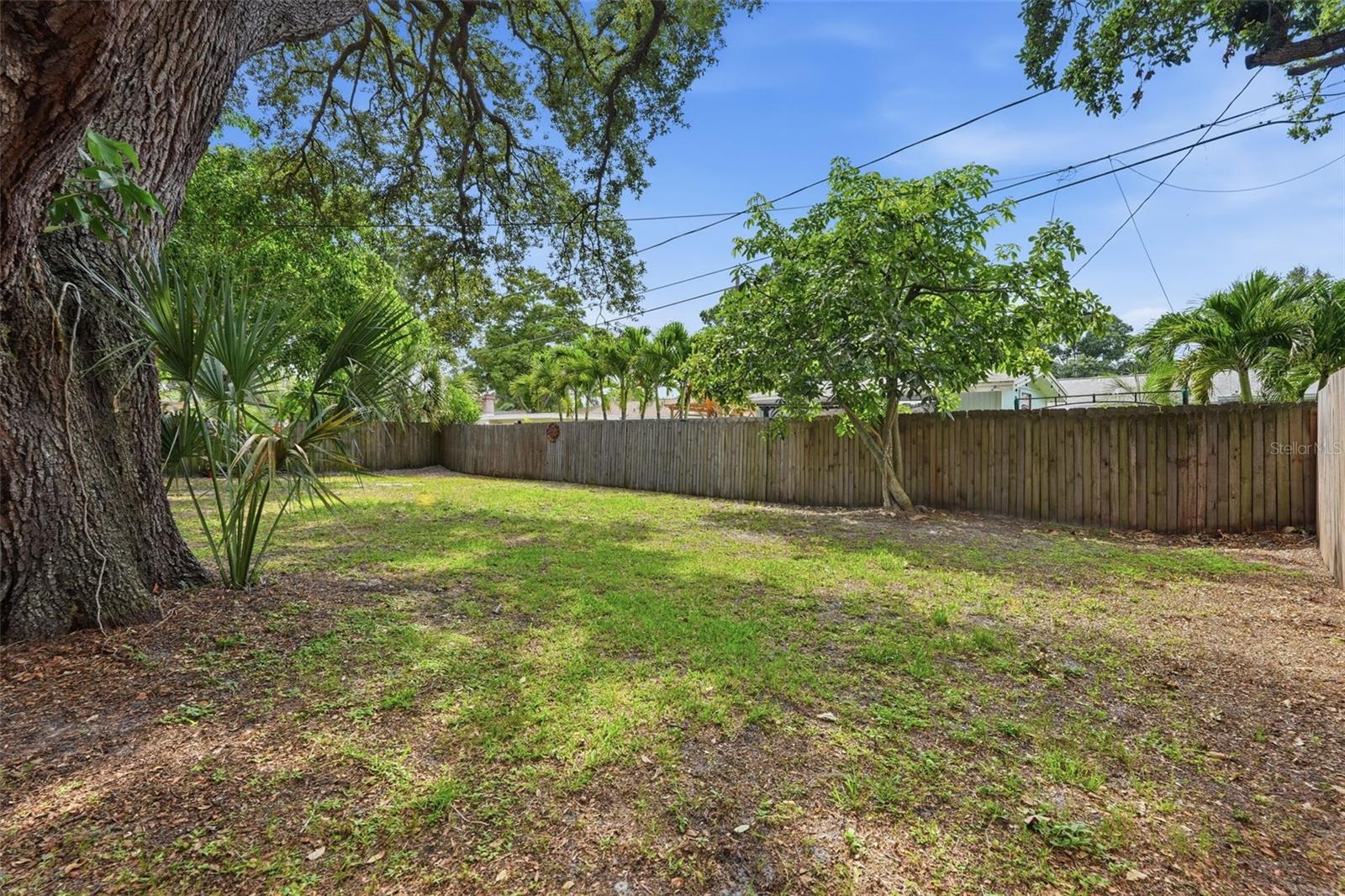 2140 Ne Coachman Rd Property Photo 36