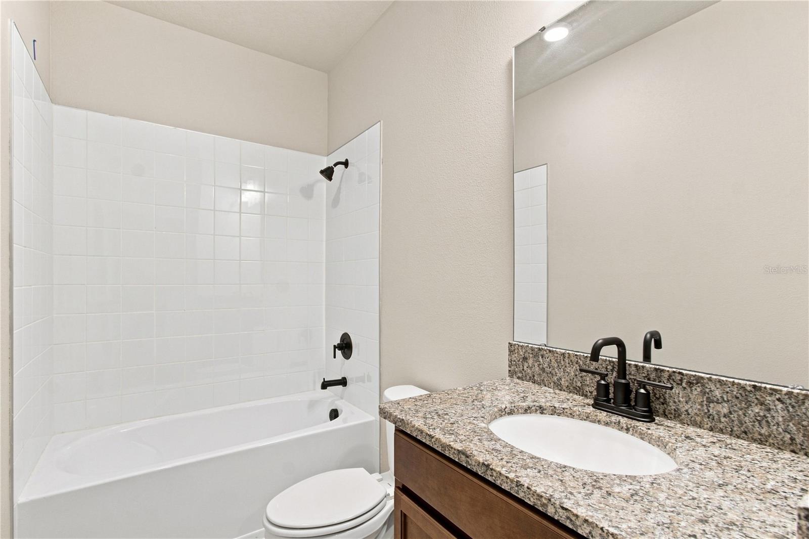 5588 Coopers Hawk Ct Property Photo 23
