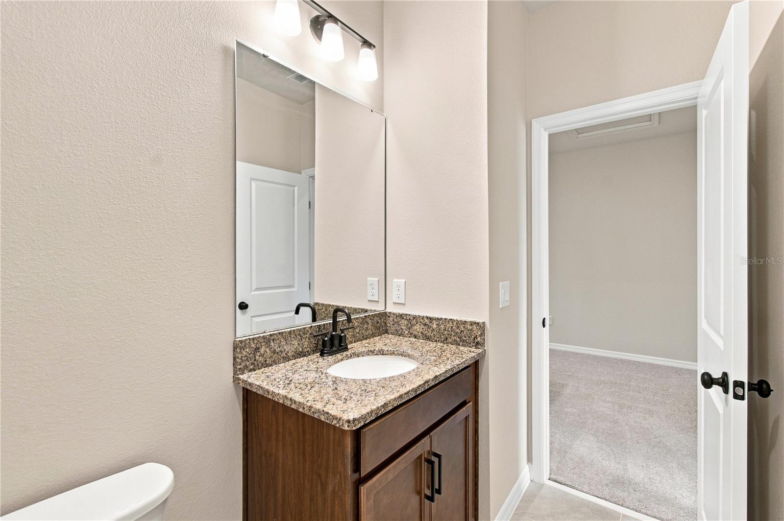 5588 Coopers Hawk Ct Property Photo 24