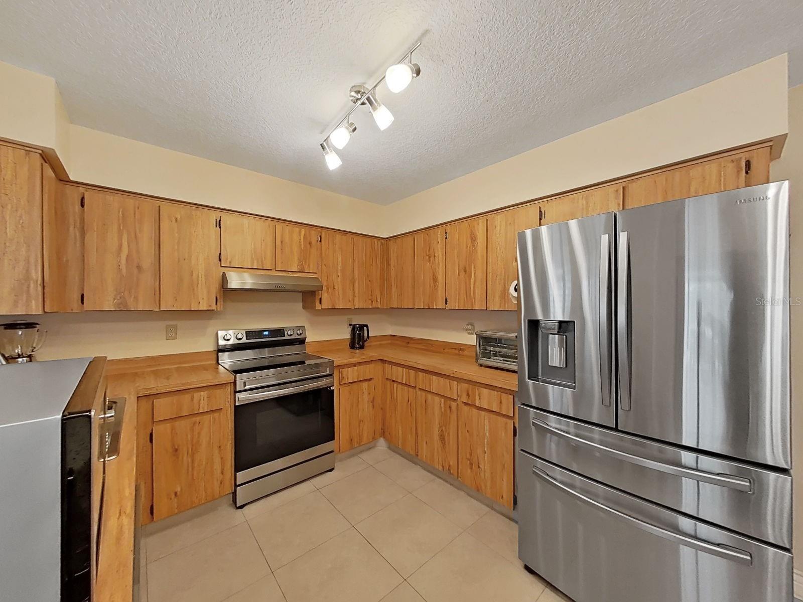 1367 Corner Oaks Dr Property Photo 10