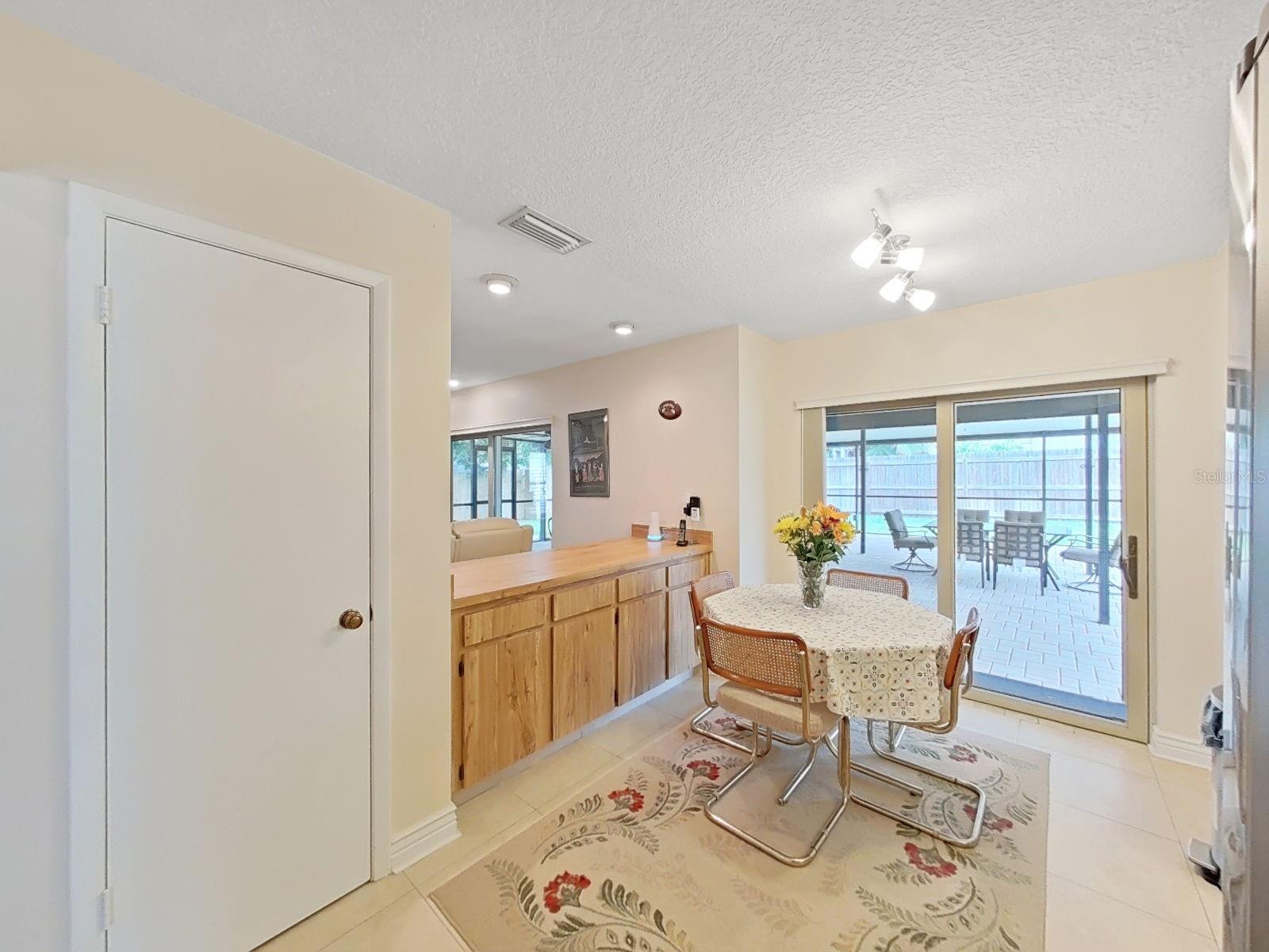 1367 Corner Oaks Dr Property Photo 12