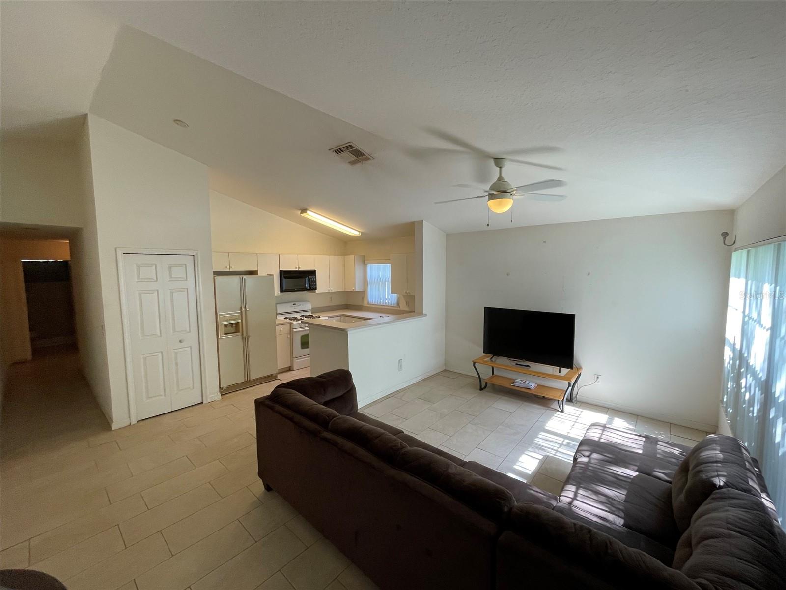15120 Deer Meadow Dr Property Photo 5