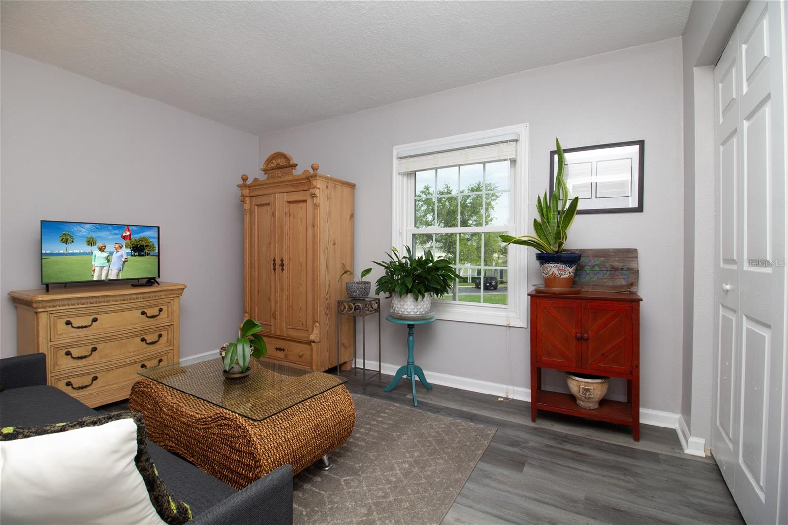 5282 Beach Dr Se #apt D Property Photo 14
