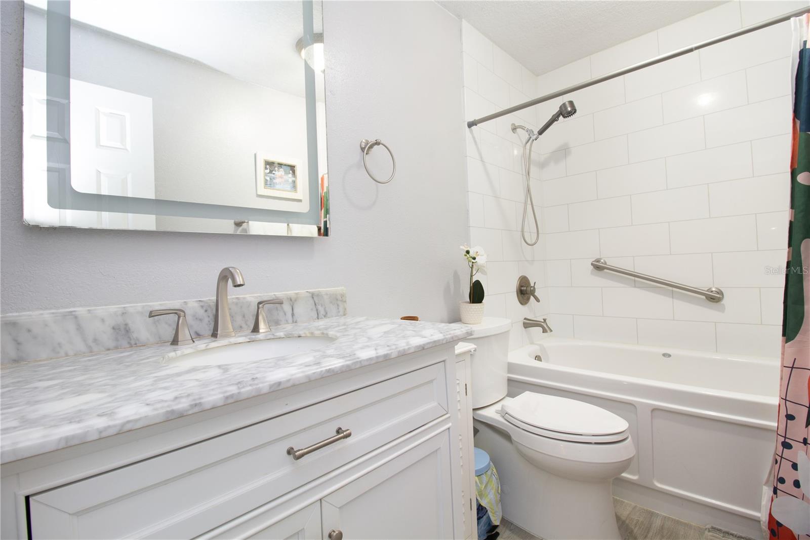 5282 Beach Dr Se #apt D Property Photo 15