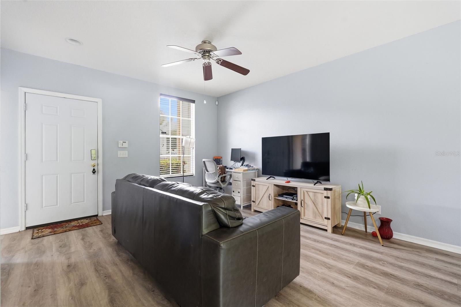 1250 Charlesworth Dr Property Photo 12
