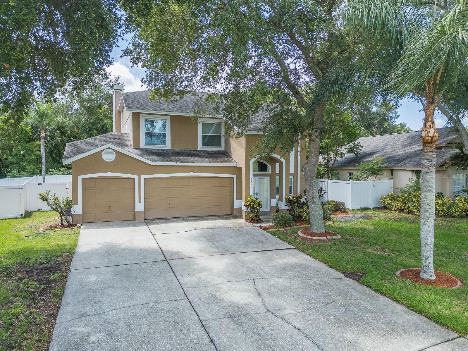 3256 BENTLEY DR Property Photo 1