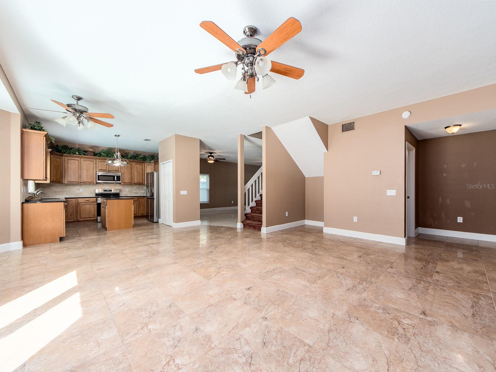 3256 Bentley Dr Property Photo 4