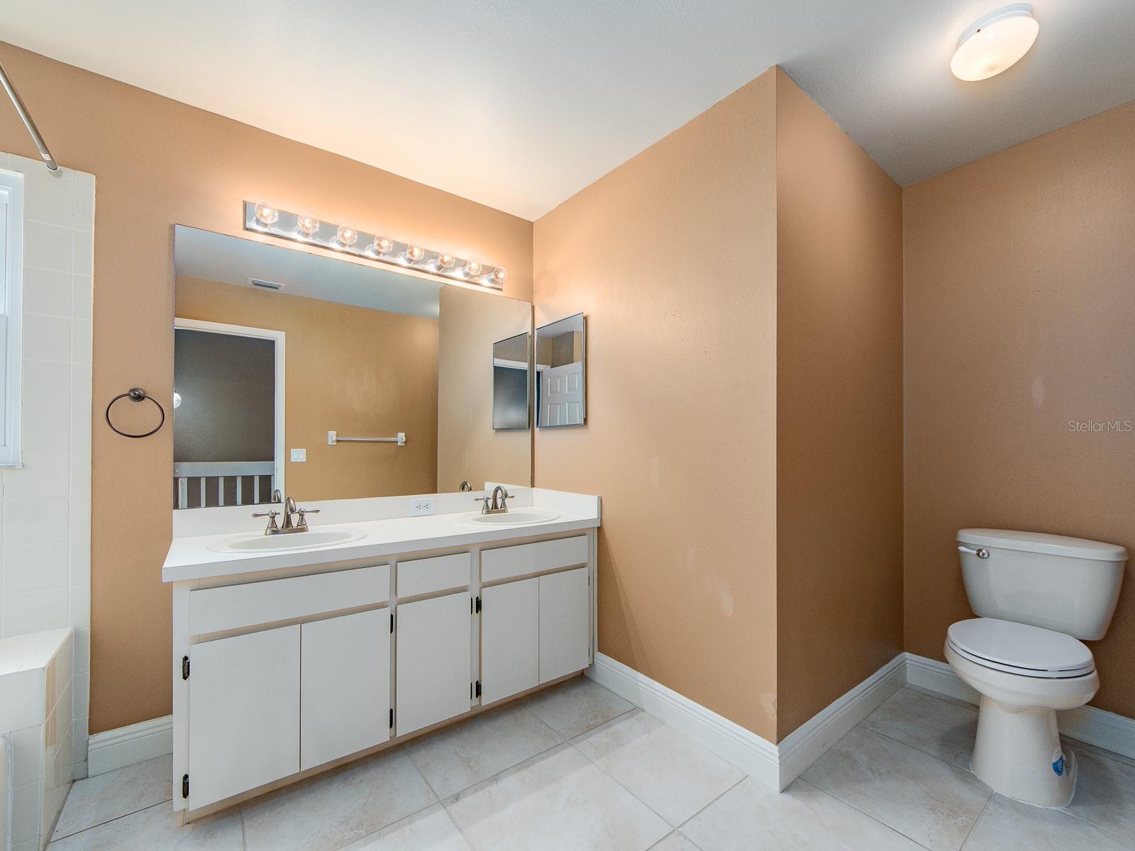3256 Bentley Dr Property Photo 29