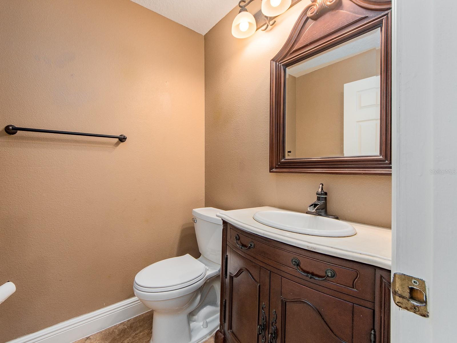 3256 Bentley Dr Property Photo 30