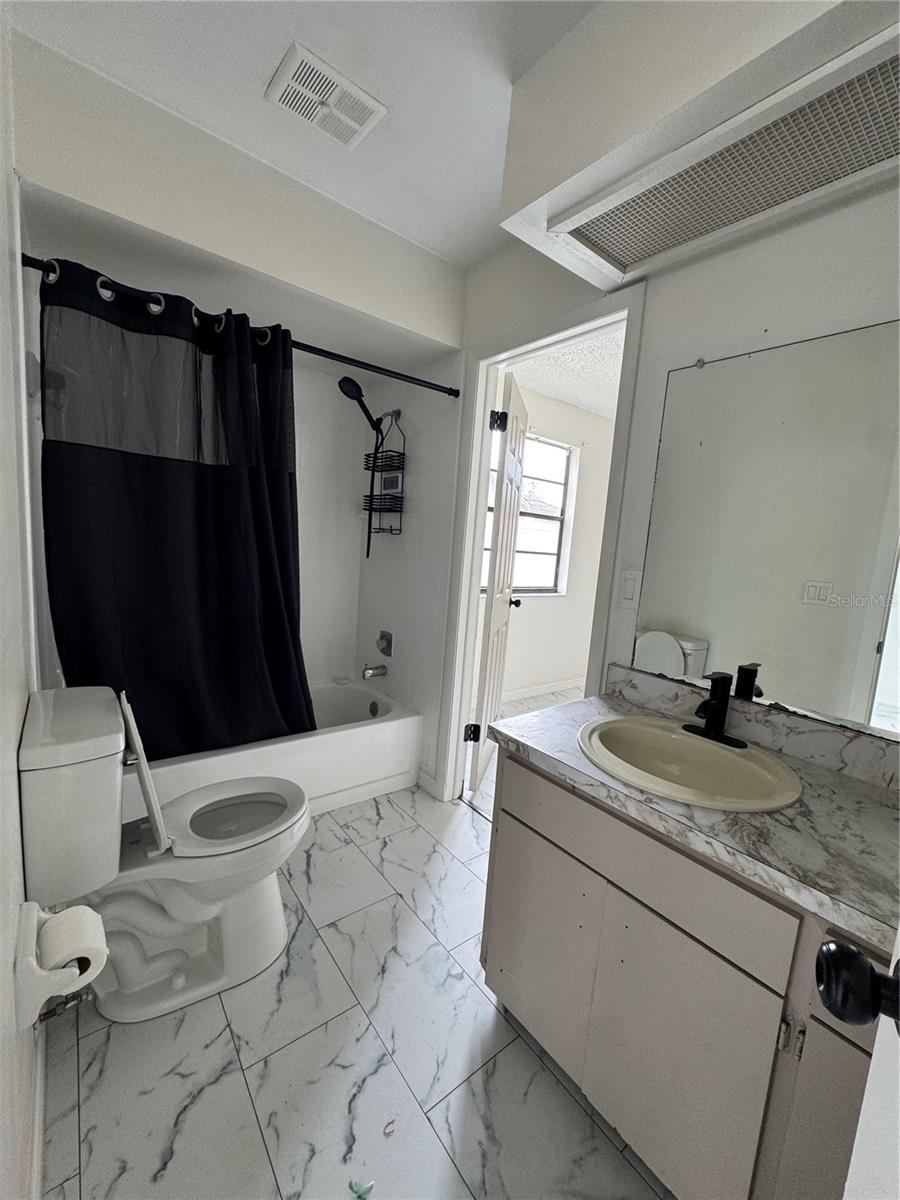 10315 Walton St Property Photo 5