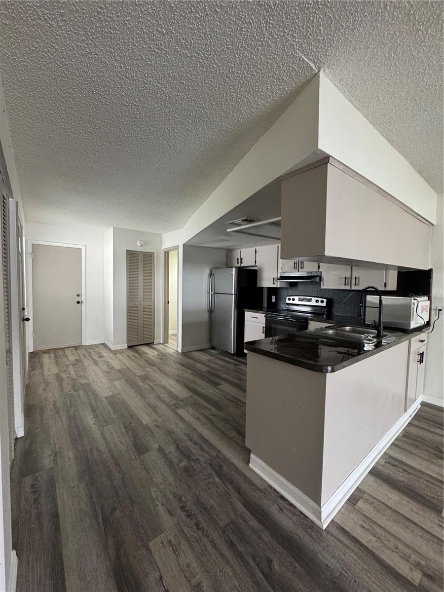 10315 Walton St Property Photo 7