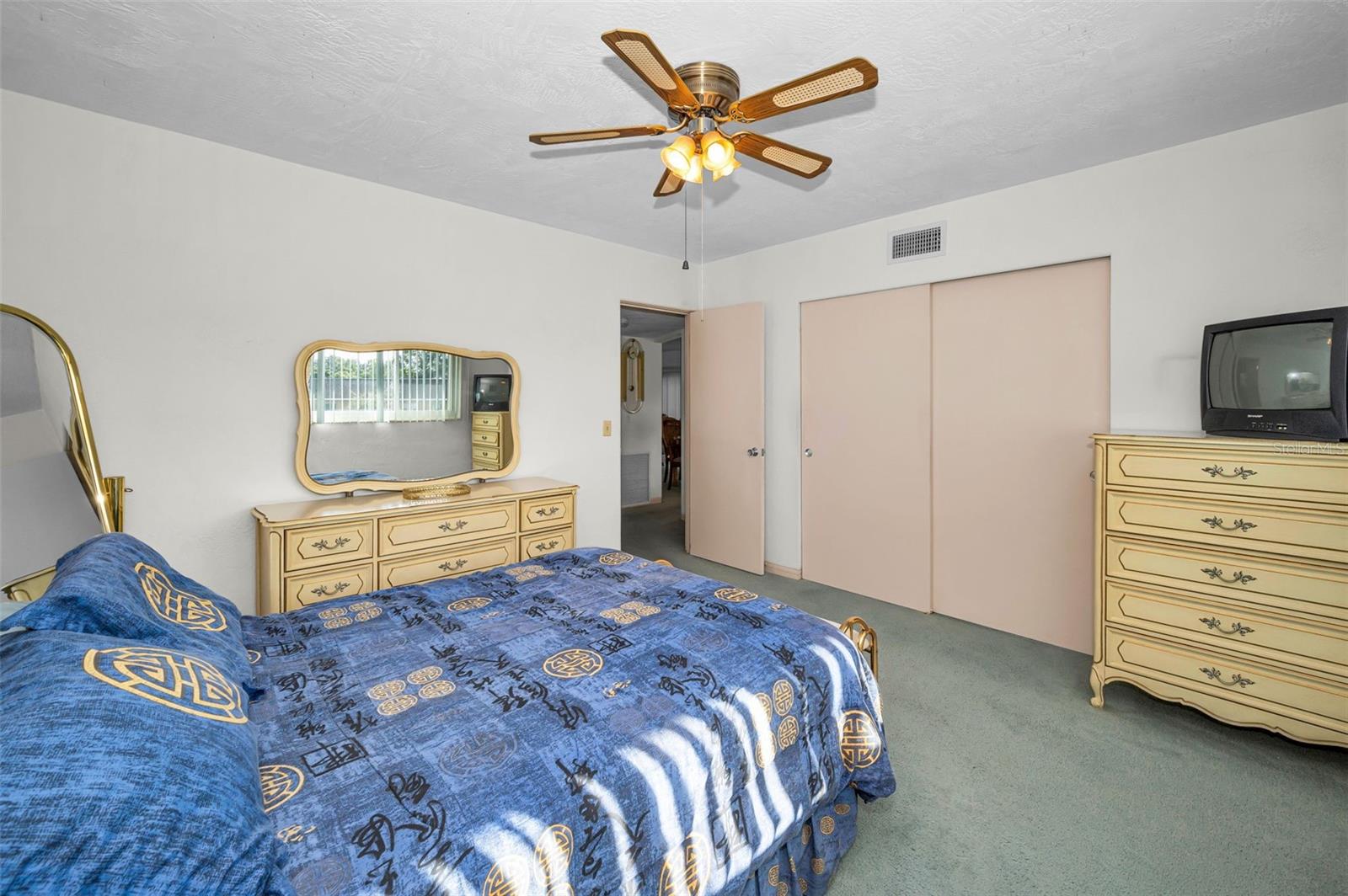 2001 World Parkway Blvd #39 Property Photo 29