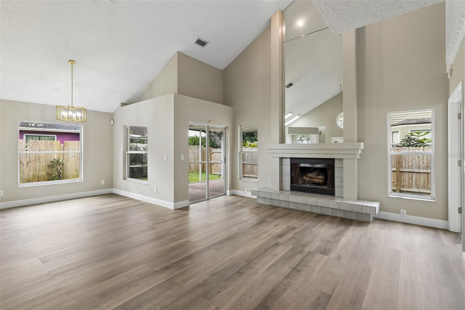 4017 Quail Briar Dr Property Photo 6