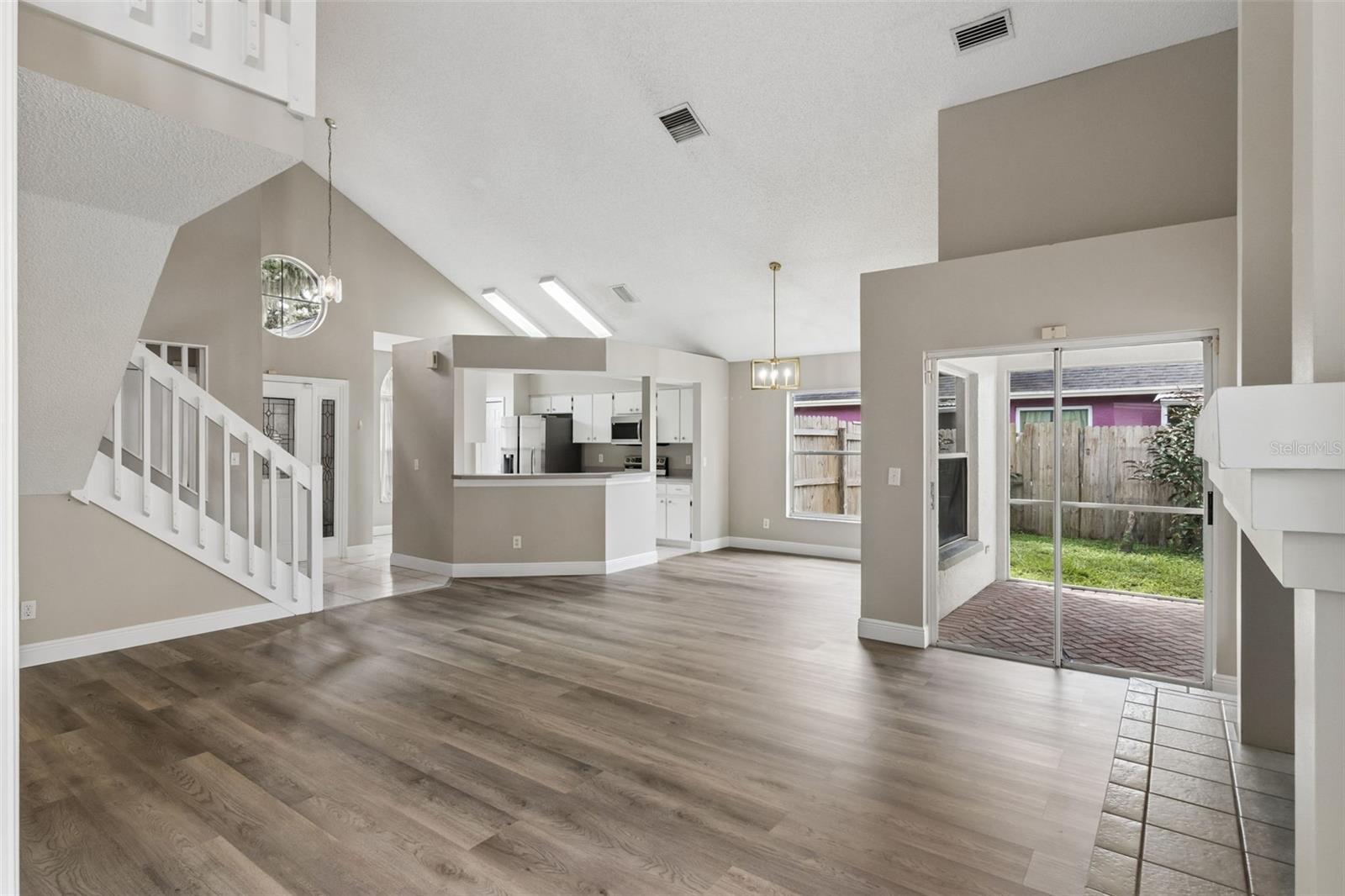 4017 Quail Briar Dr Property Photo 8