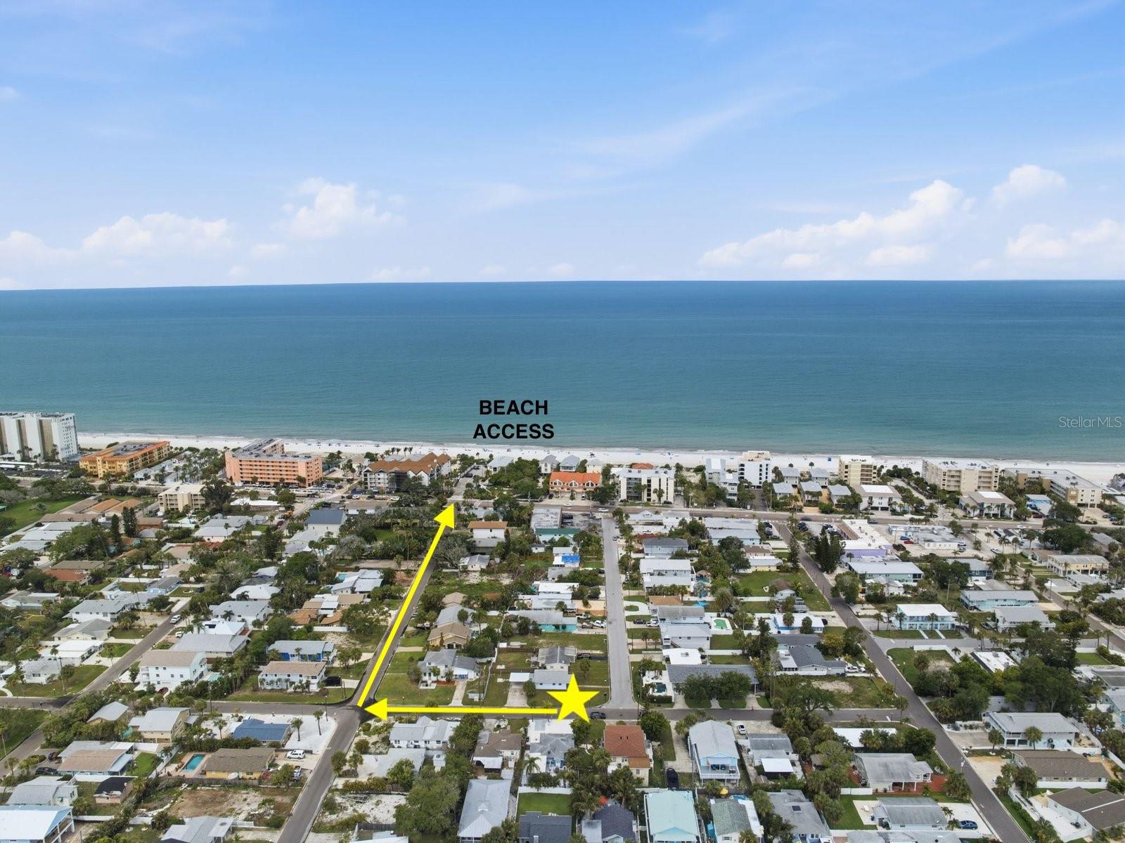 1207 1st St Property Photo 1