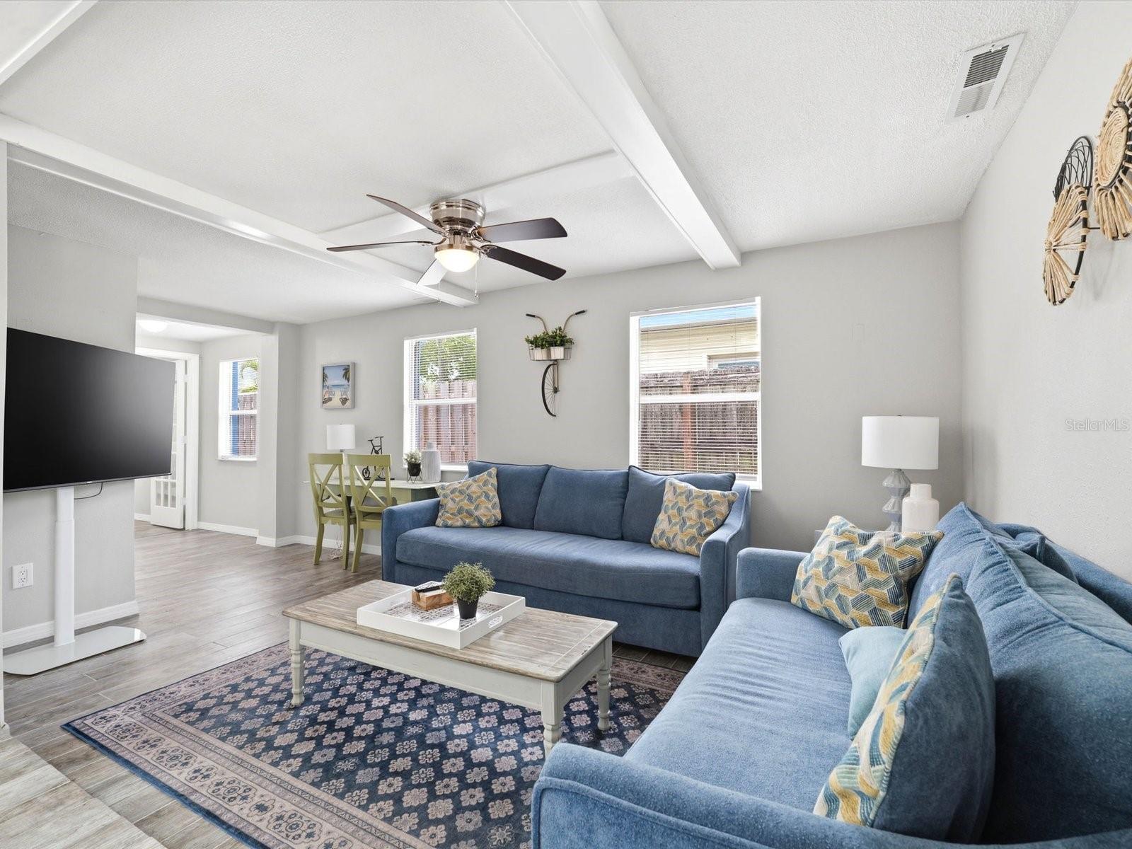 1207 1st St Property Photo 8