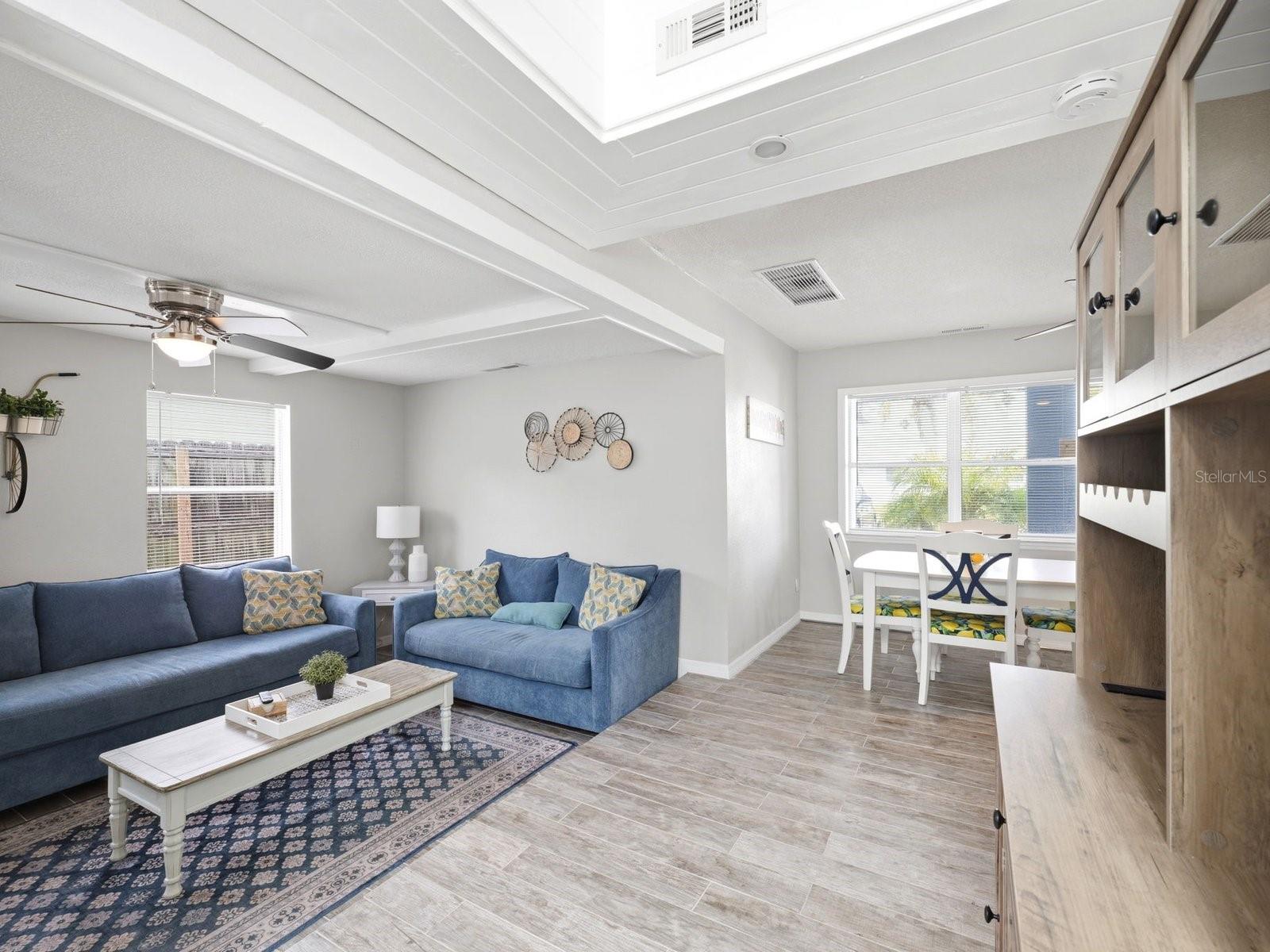 1207 1st St Property Photo 11