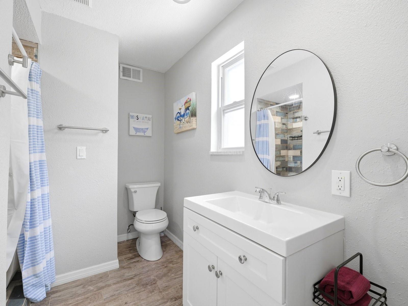 1207 1st St Property Photo 20