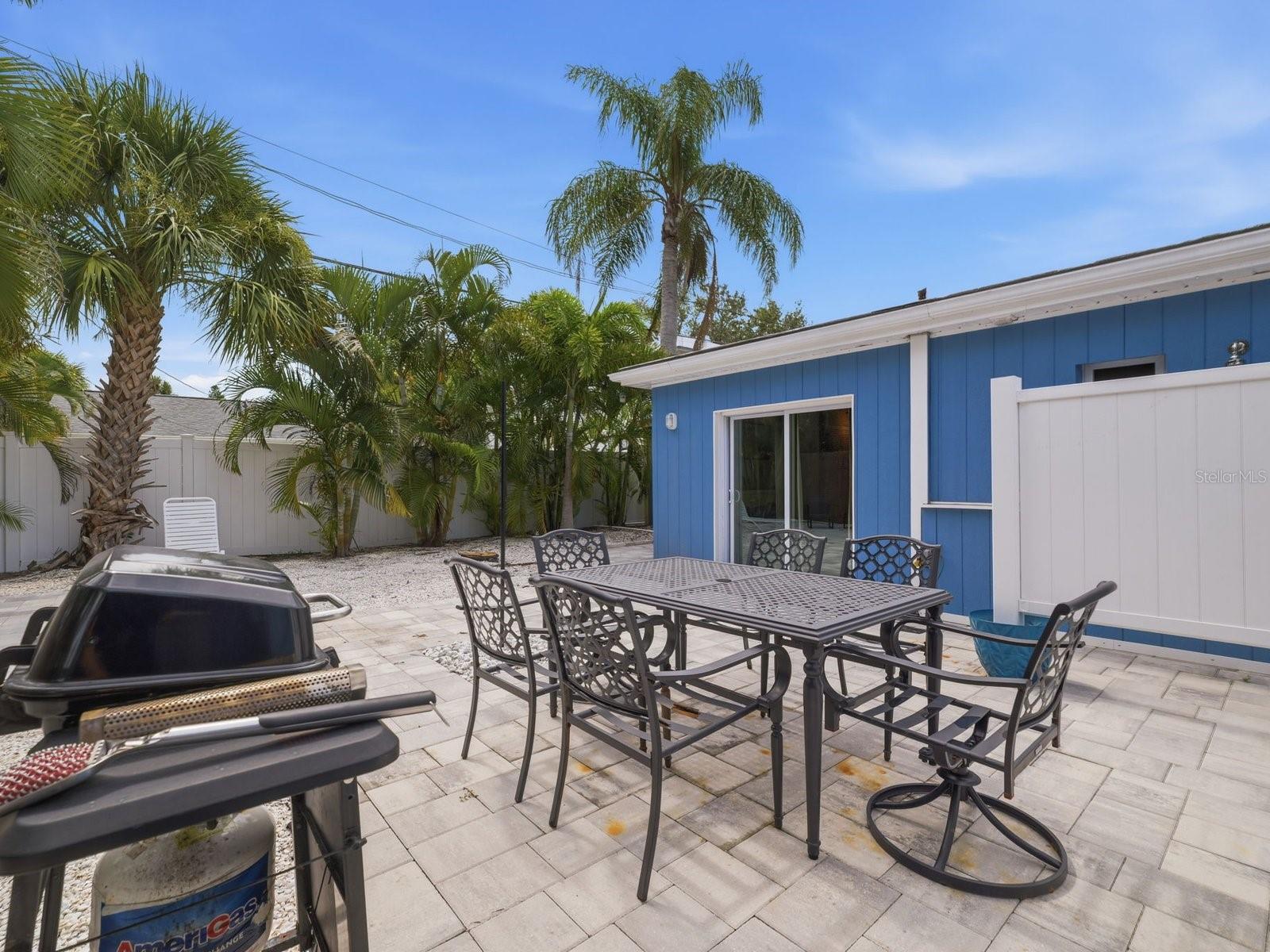 1207 1st St Property Photo 31