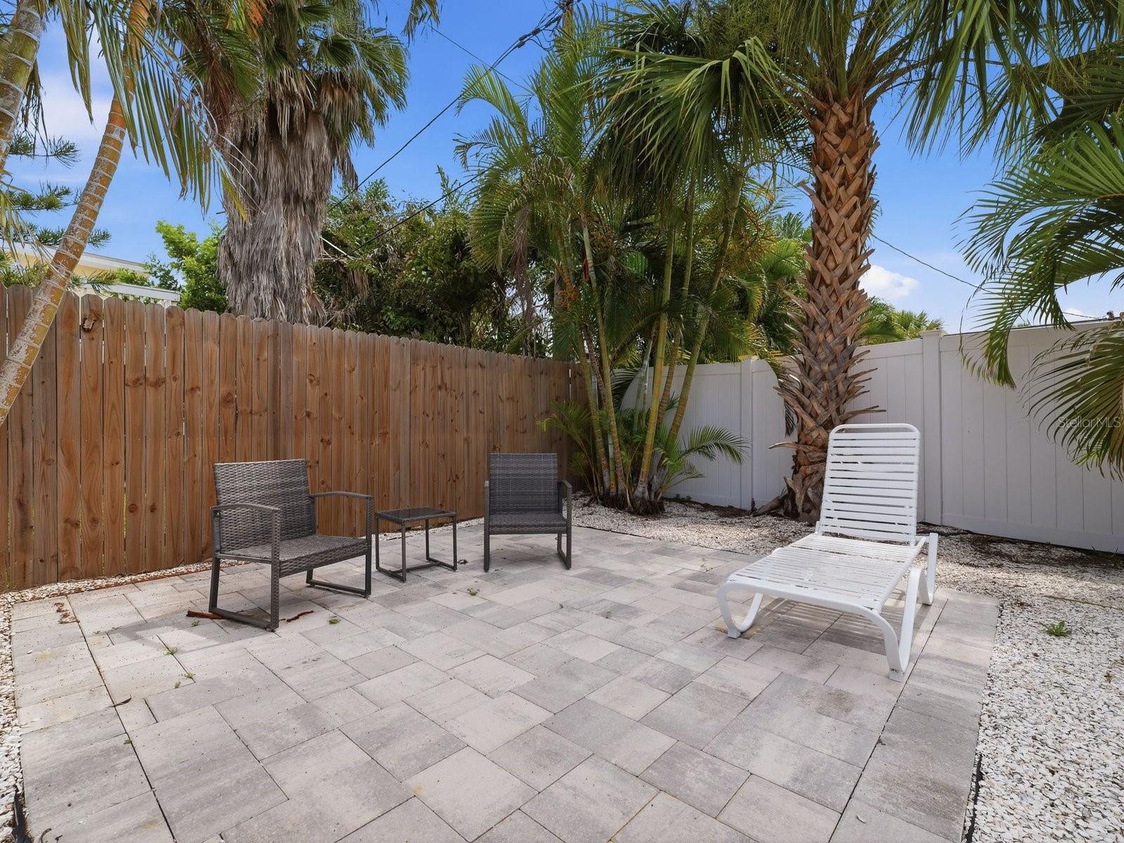 1207 1st St Property Photo 34