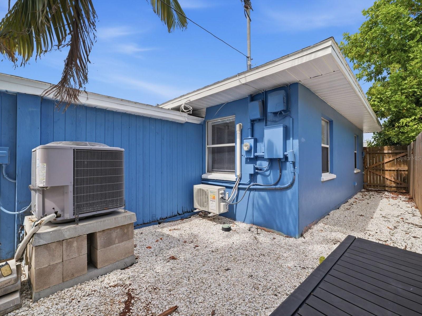 1207 1st St Property Photo 37