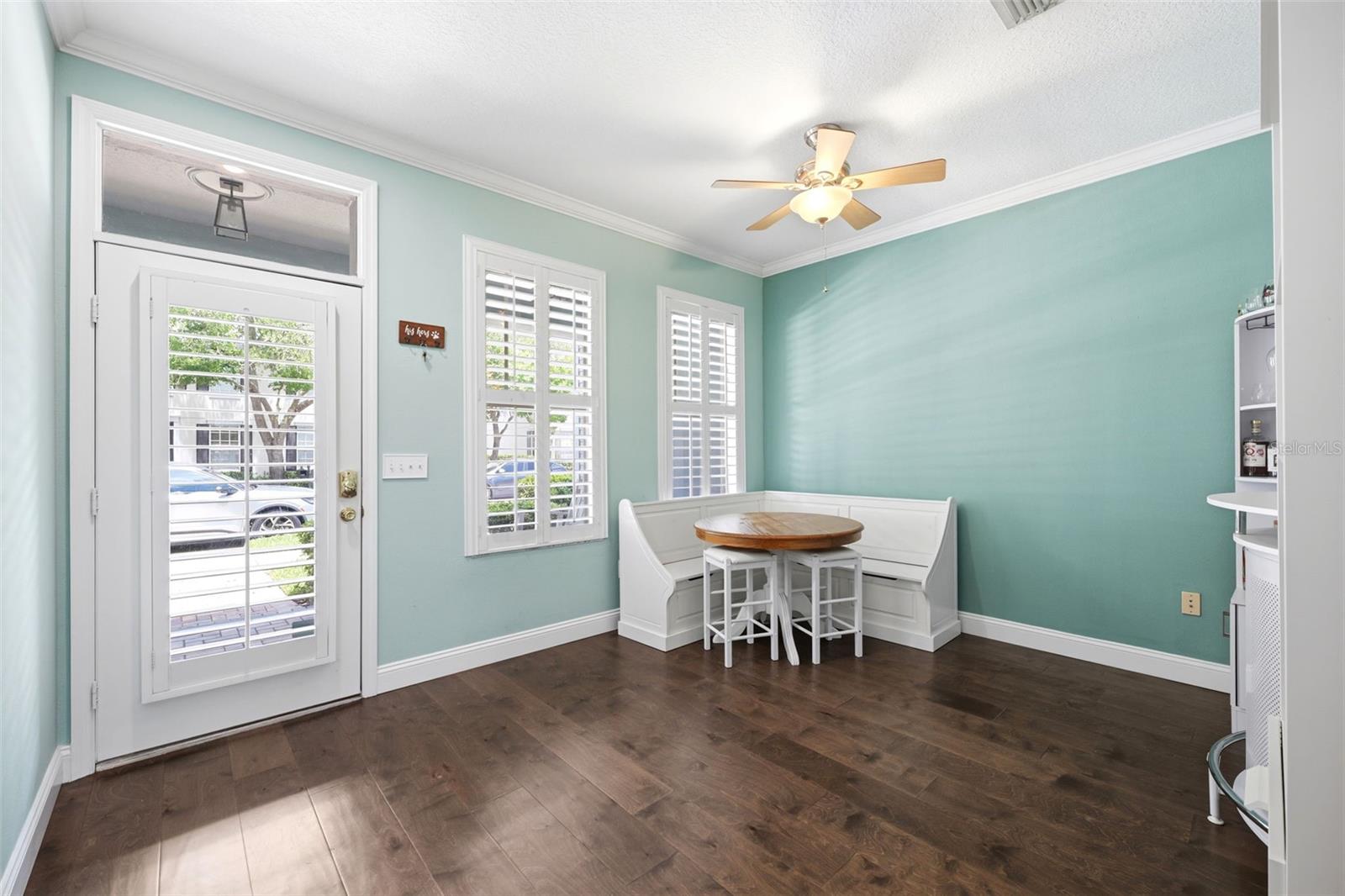 10016 Bentley Way Property Photo 5