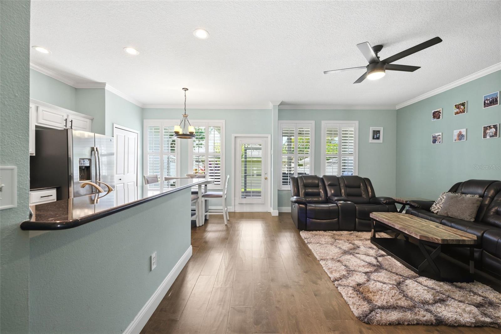 10016 Bentley Way Property Photo 7