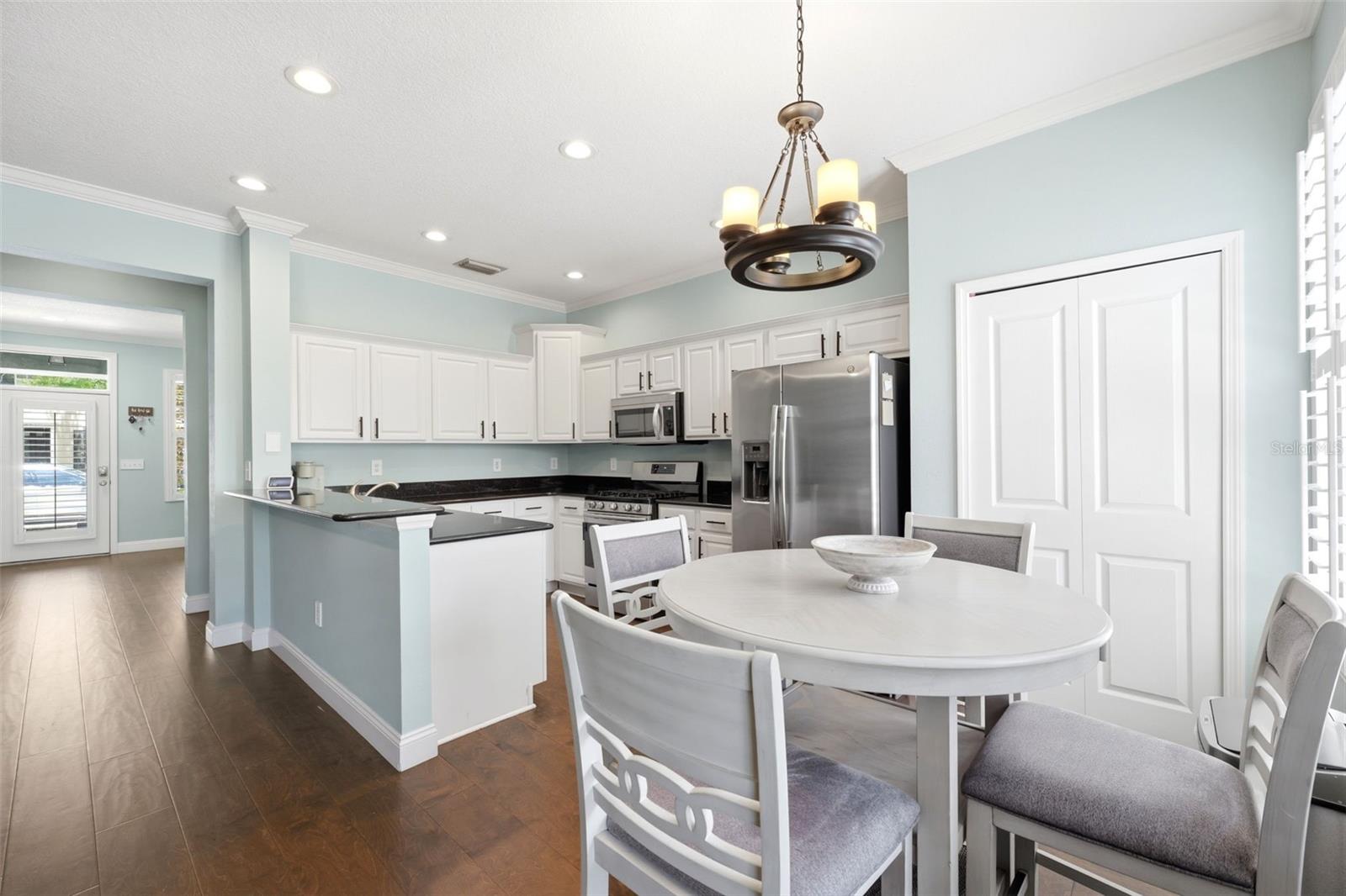10016 Bentley Way Property Photo 10