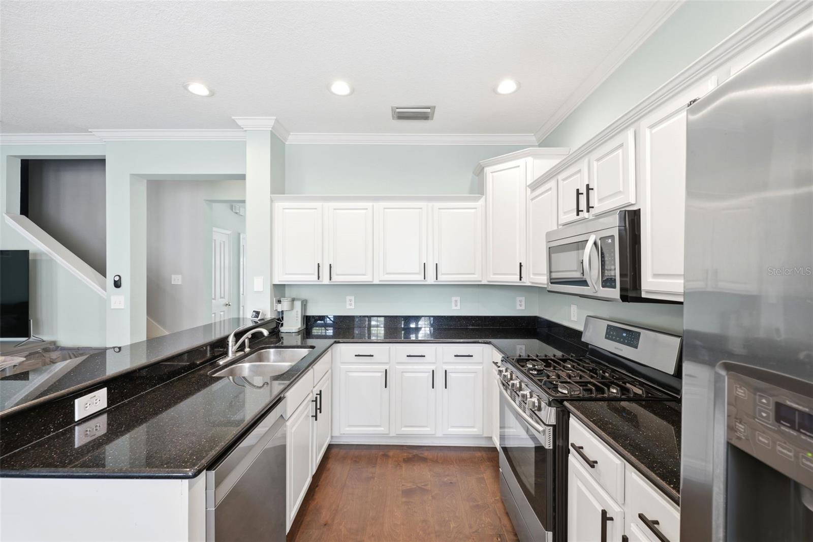 10016 Bentley Way Property Photo 12