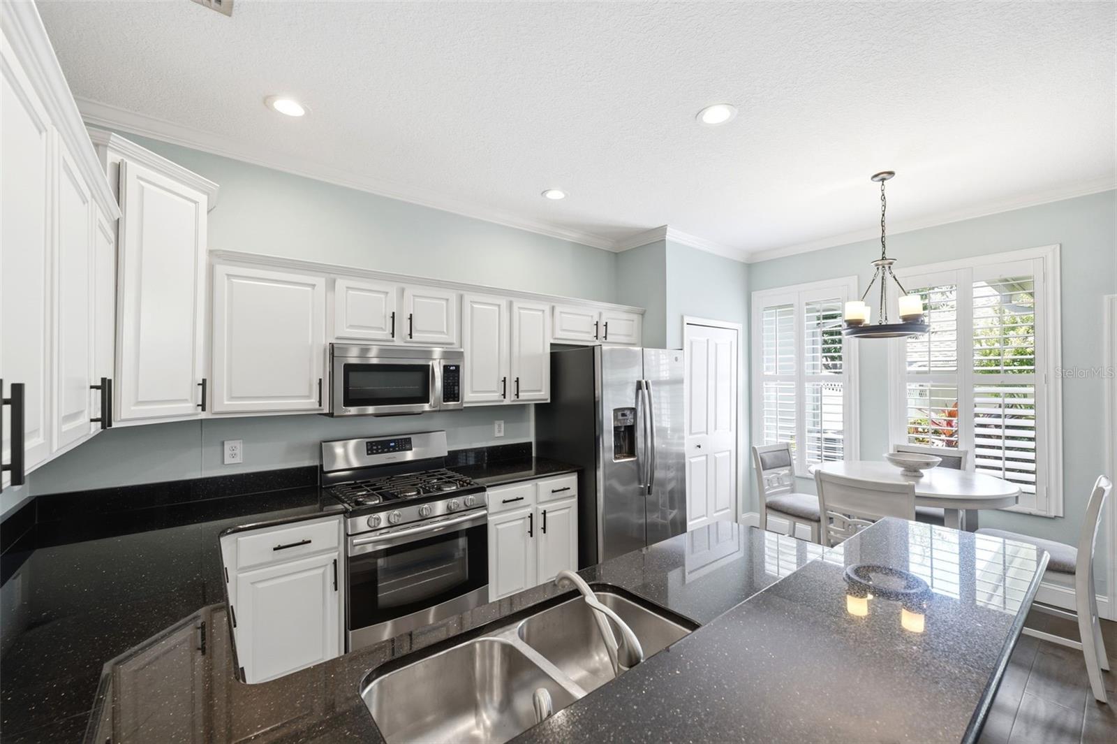 10016 Bentley Way Property Photo 13