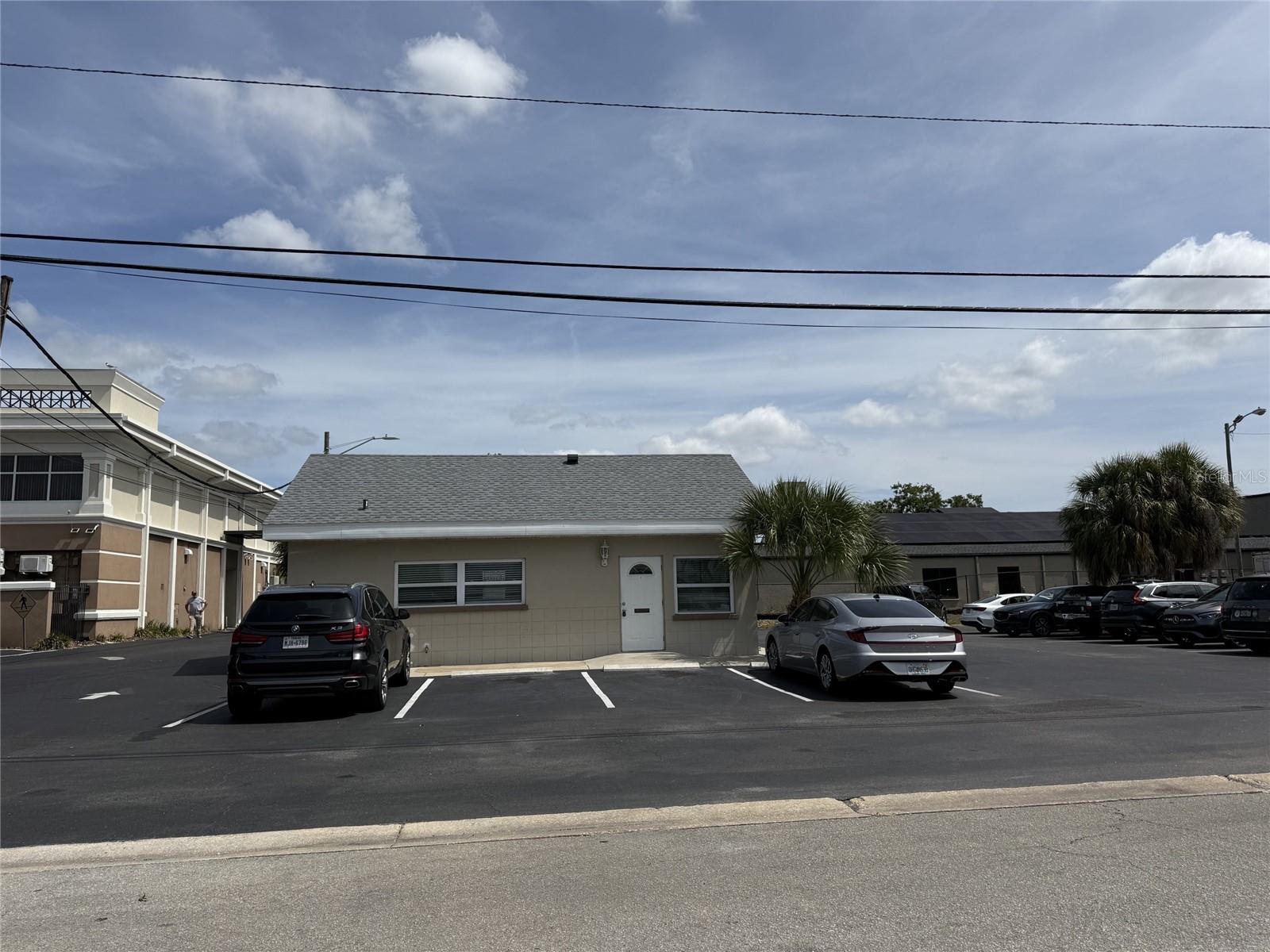 1240 Rogers St Property Photo 2