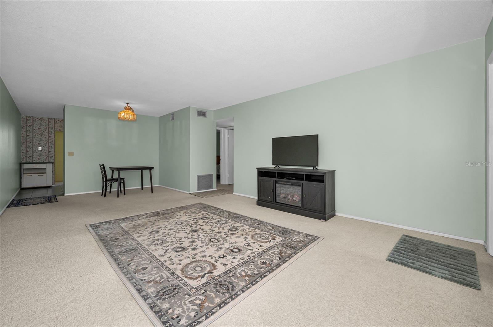 2072 Australia Way W #32 Property Photo 12