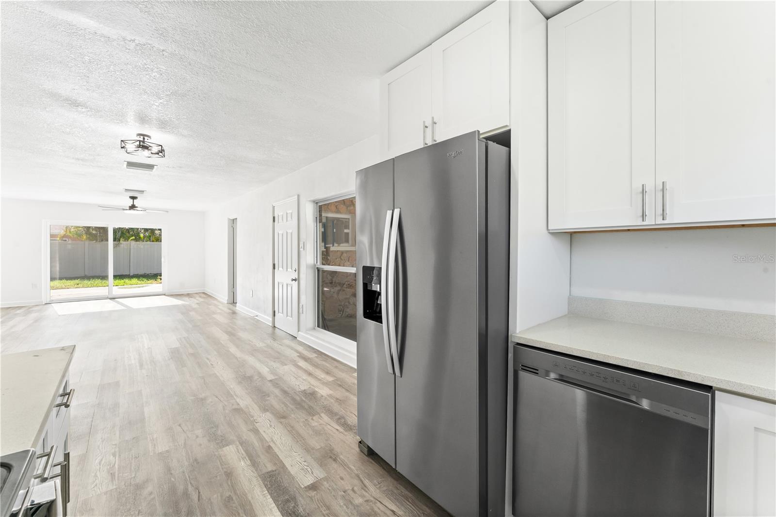 6221 Florida Cir E Property Photo 5