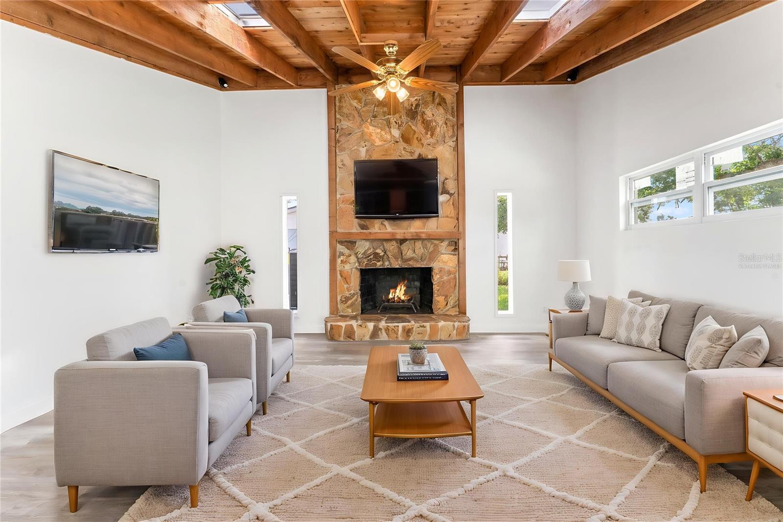 6221 Florida Cir E Property Photo 10