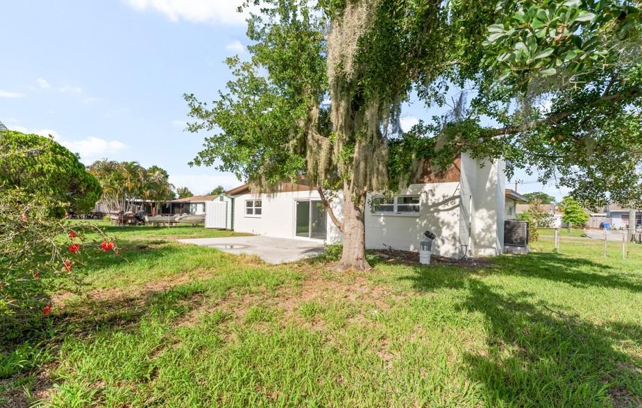 6221 Florida Cir E Property Photo 32
