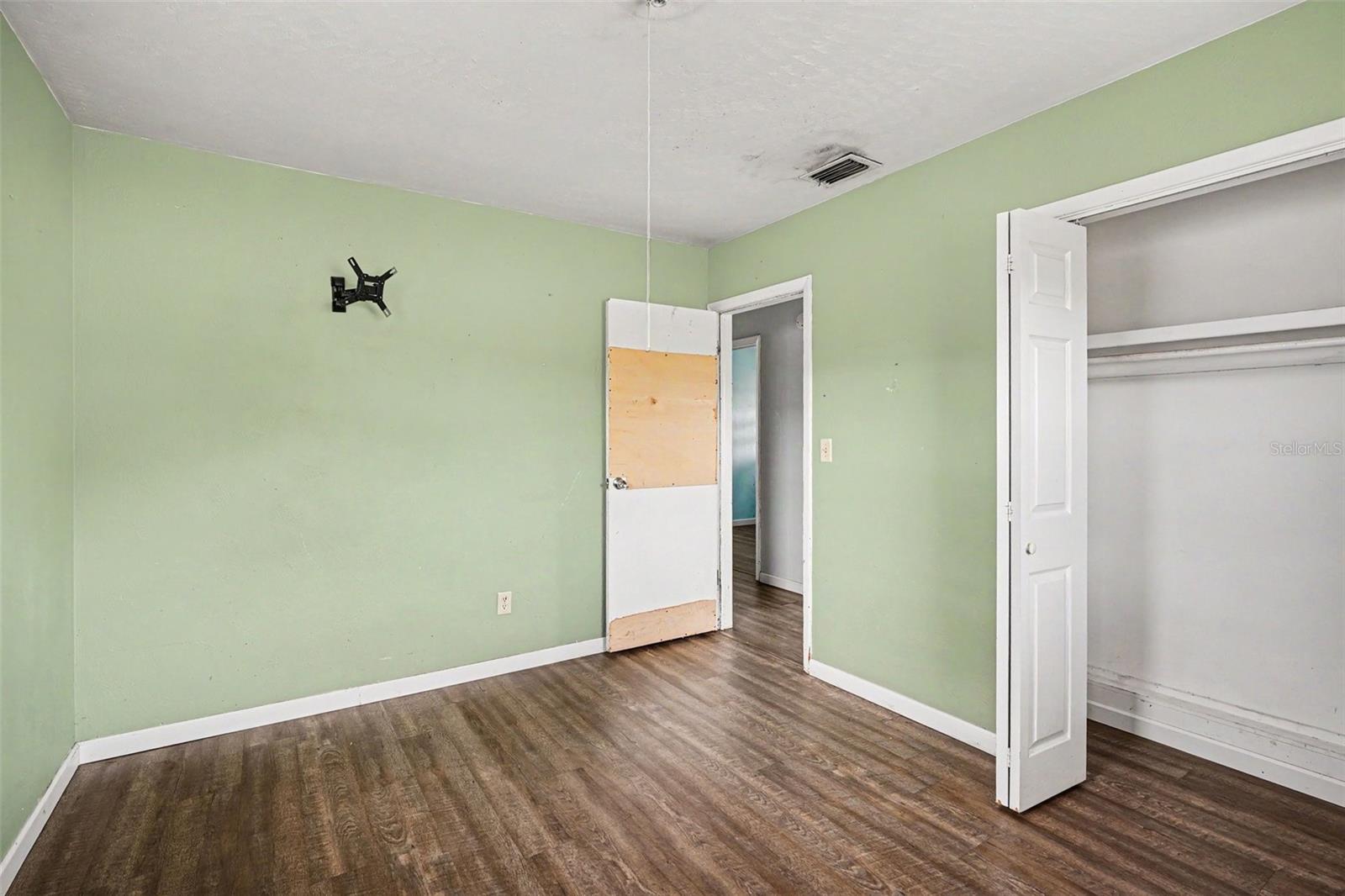 520 S Orange Ave Property Photo 11