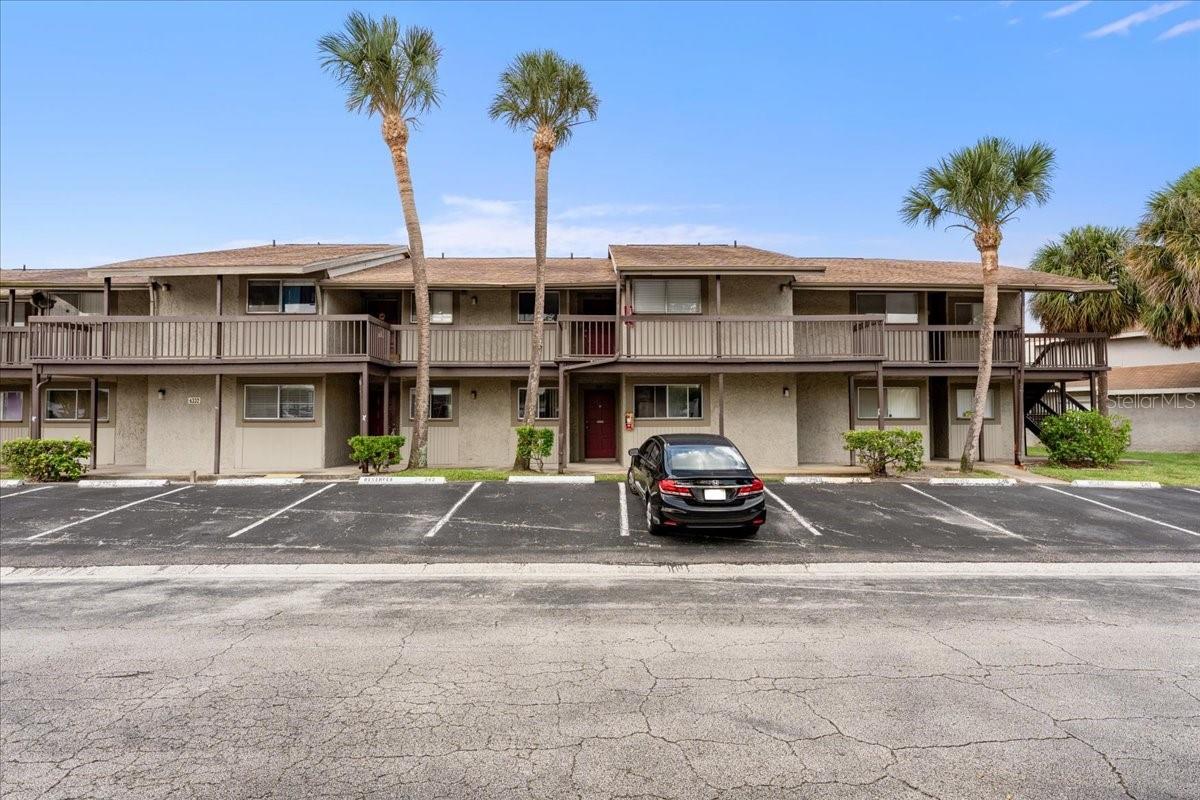 6332 NEWTOWN CIR #32B5 Property Photo 1