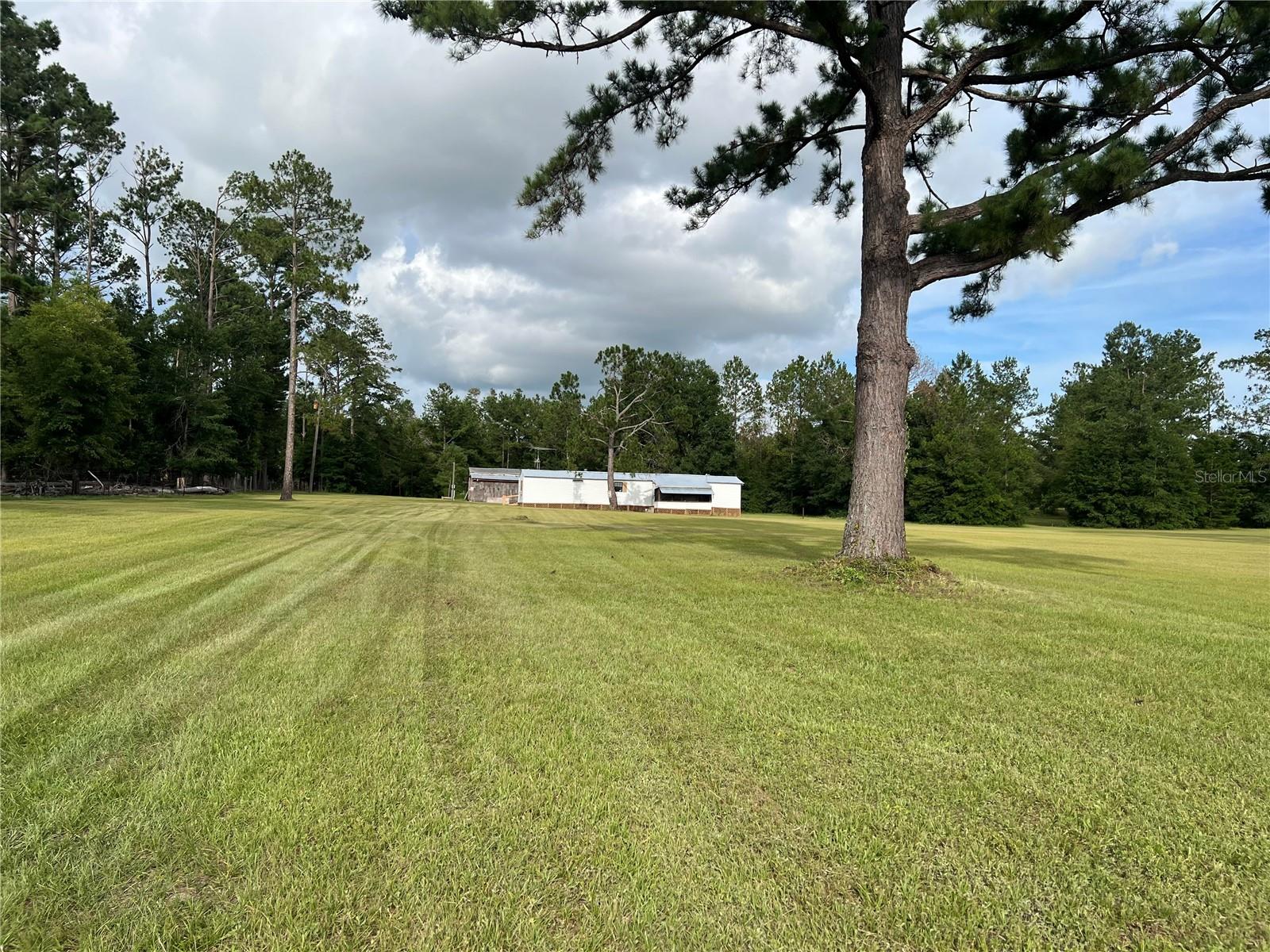 12482 161st Rd Property Photo 1