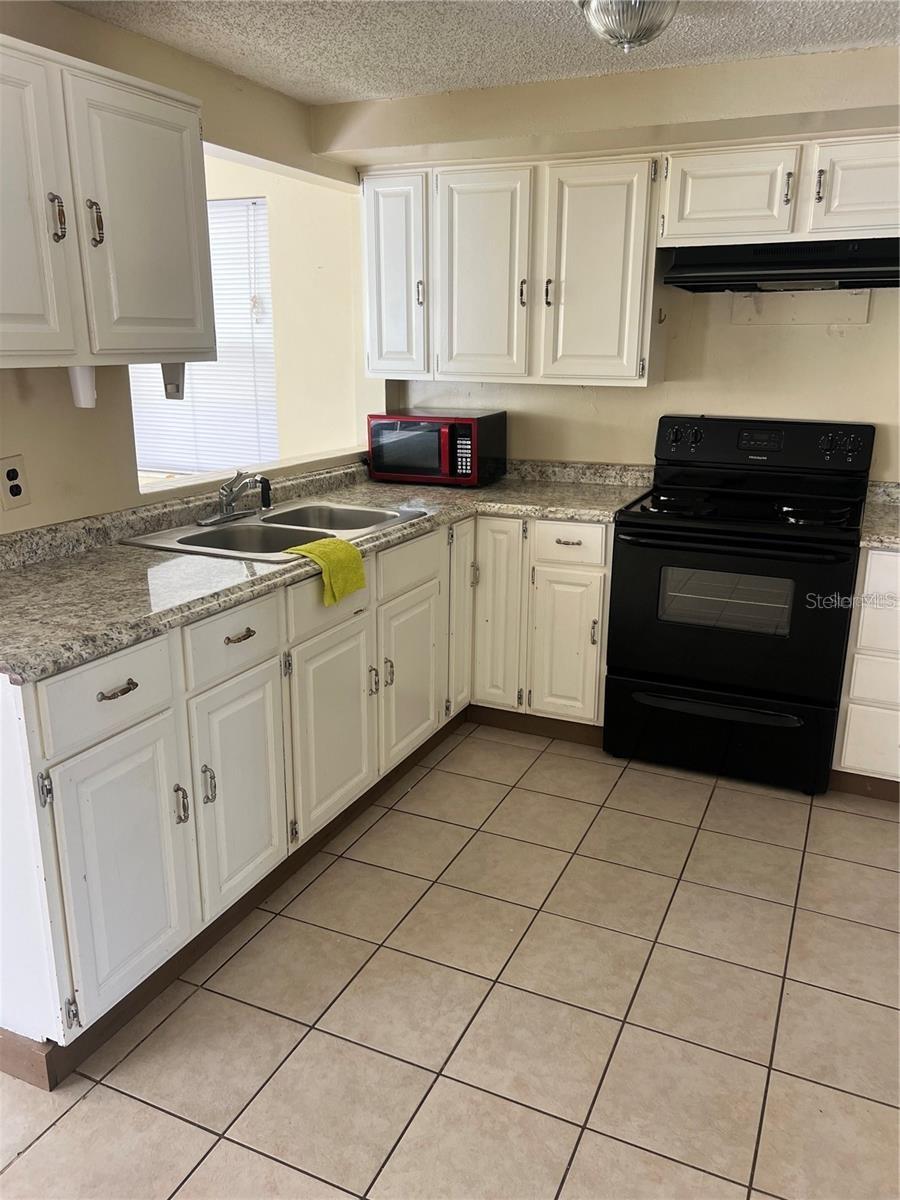 7438 Coventry Dr Property Photo 4