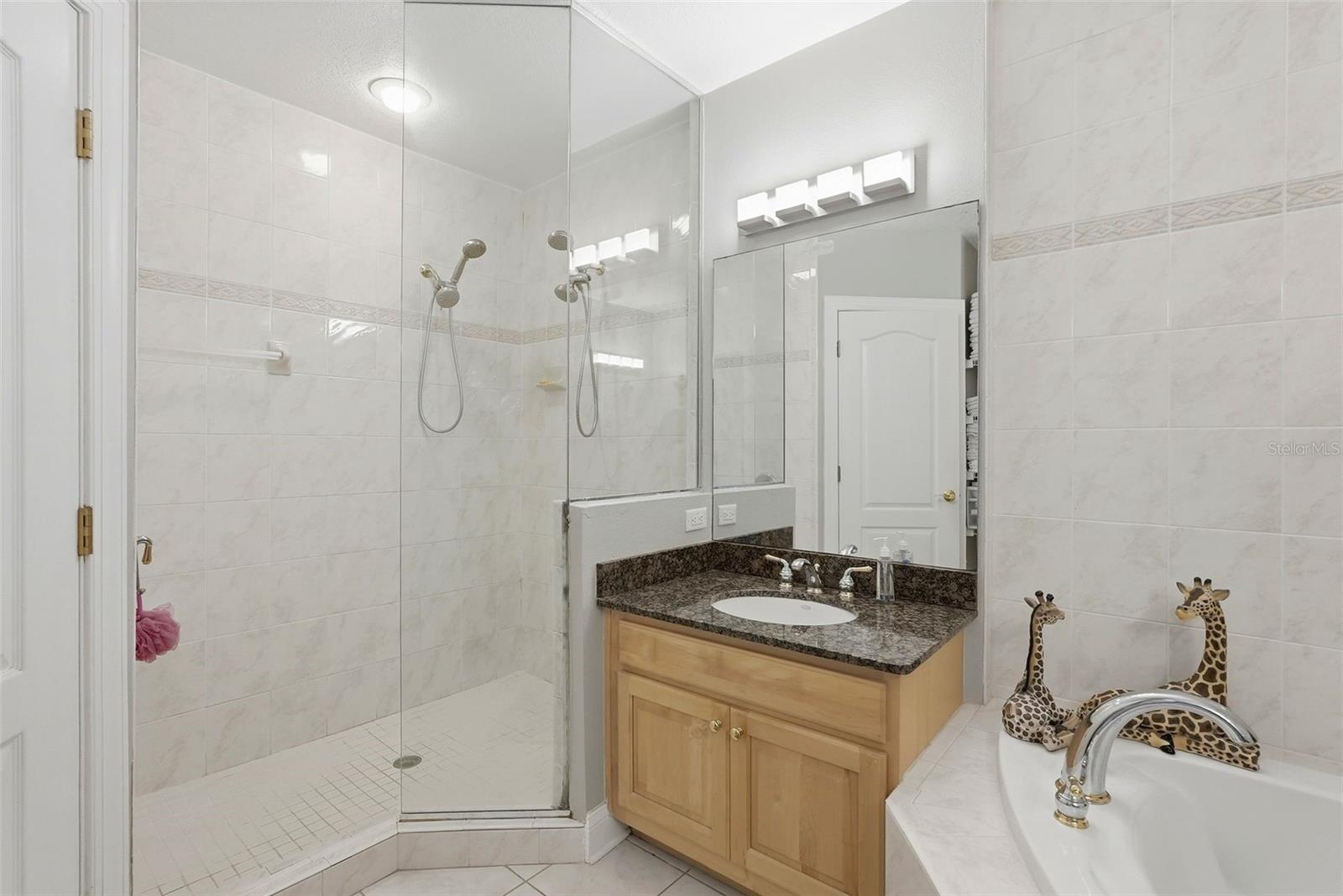 200 Brightwater Dr #10 Property Photo 23