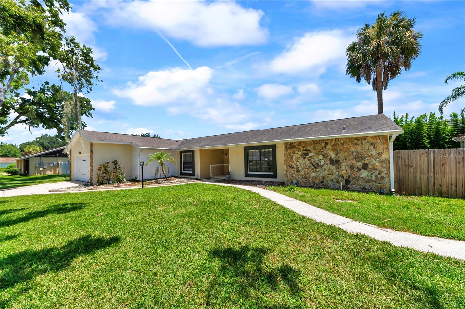 13603 Westshire Dr Property Photo 7