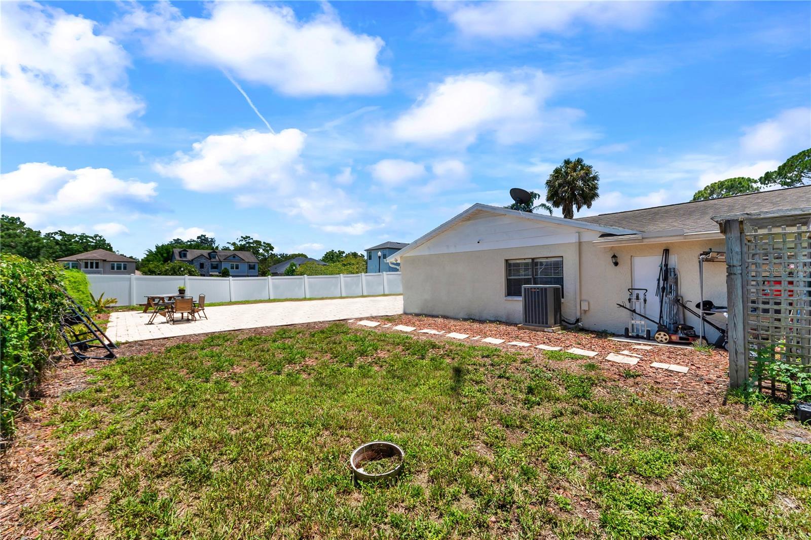 13603 Westshire Dr Property Photo 12