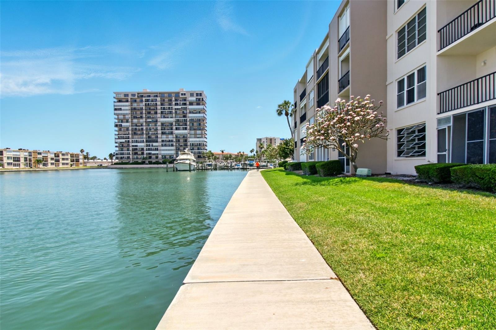7625 Sun Island Dr S #304 Property Photo 21