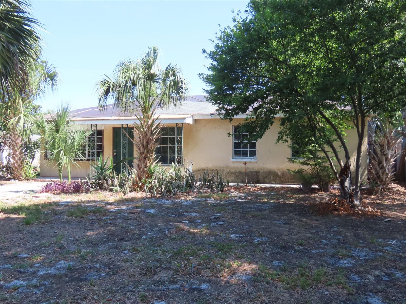 3911 W Leila Ave Property Photo 1