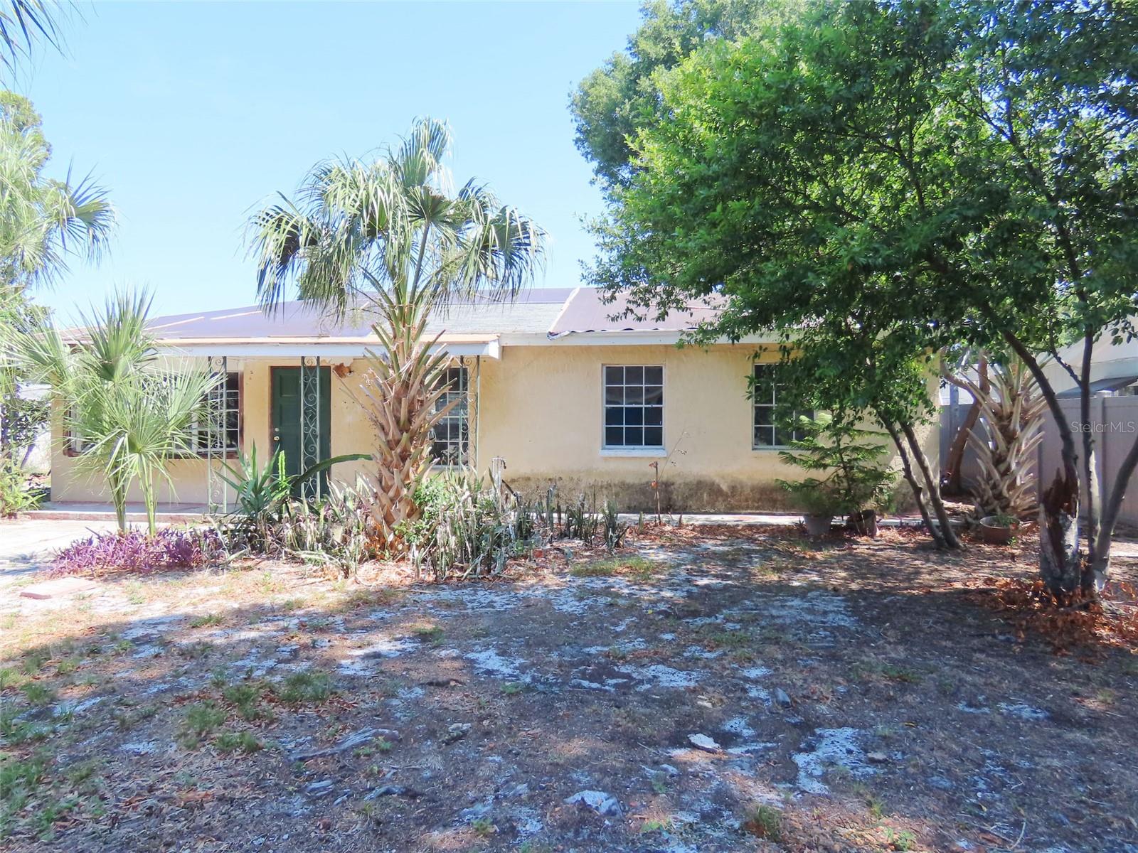 3911 W Leila Ave Property Photo 3