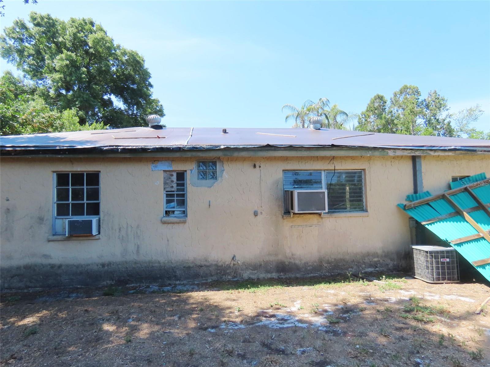 3911 W Leila Ave Property Photo 5
