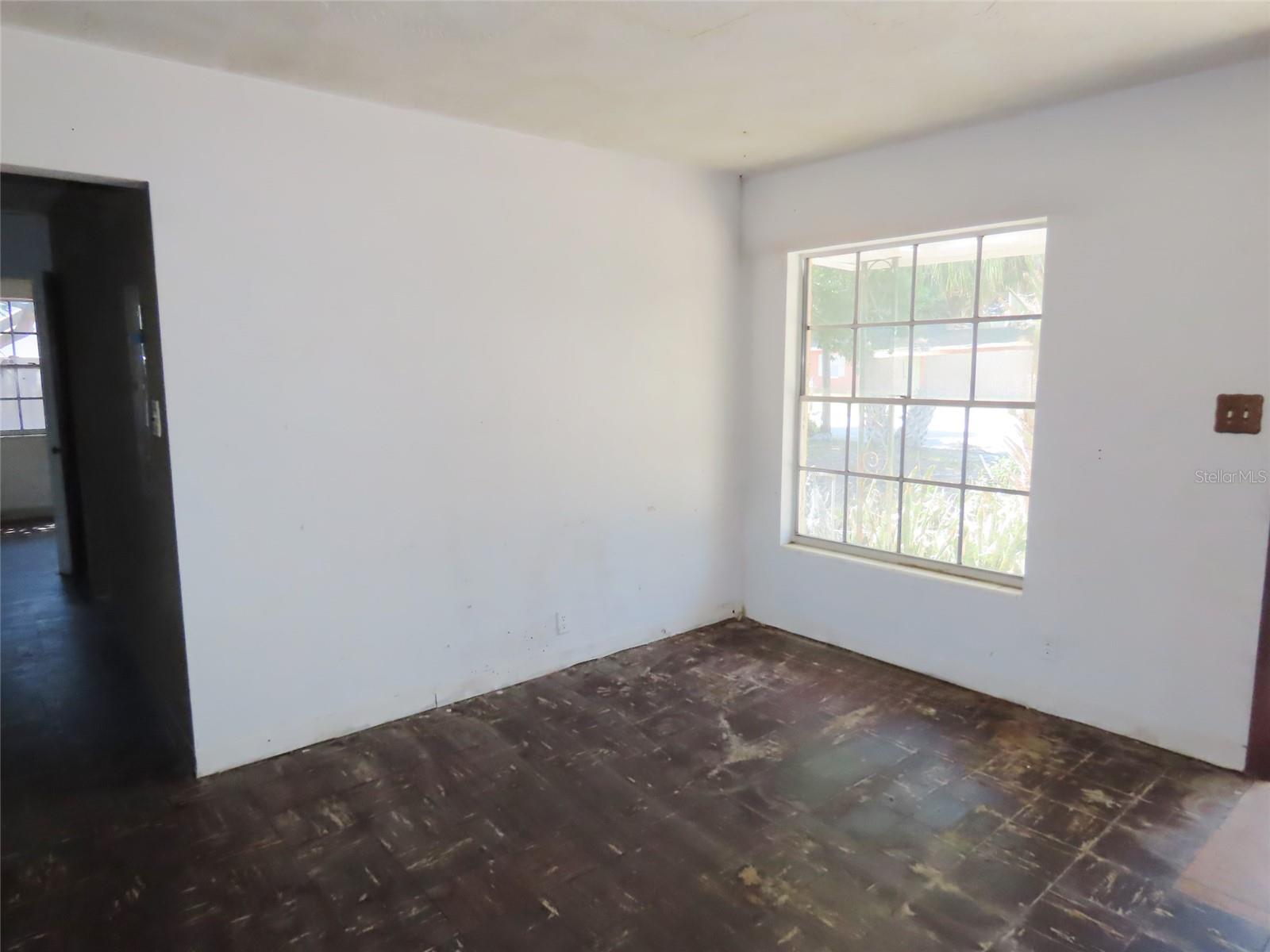 3911 W Leila Ave Property Photo 6
