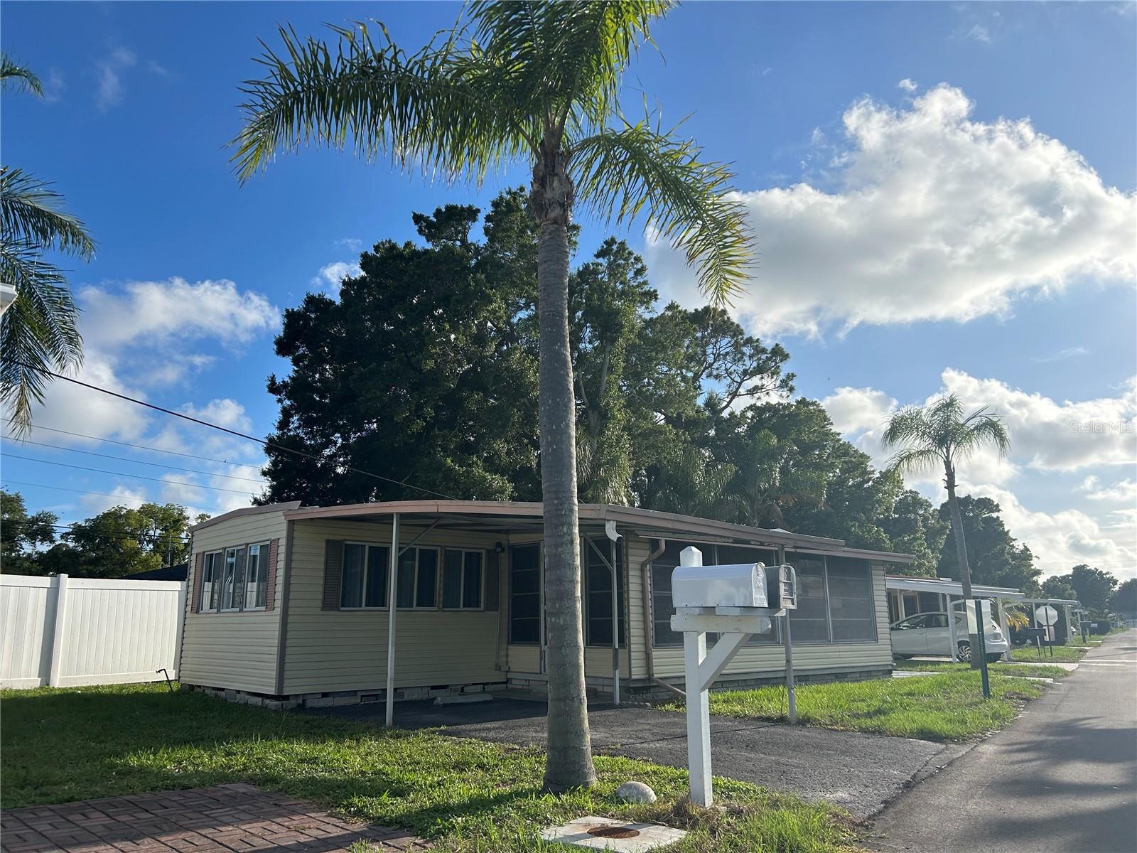 12674 Seminole Blvd #s18 Property Photo 2