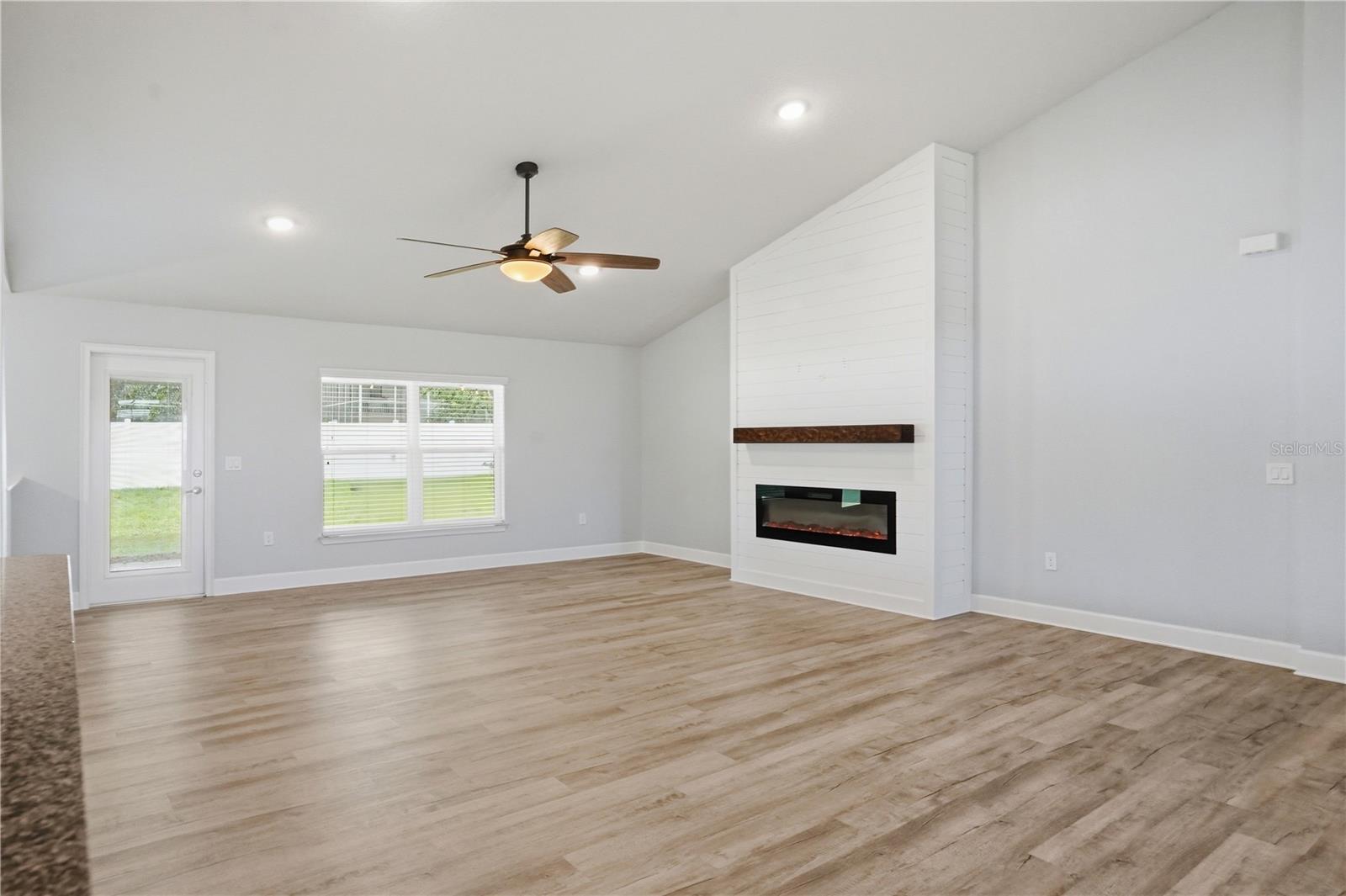 12847 Hilary St Property Photo 12